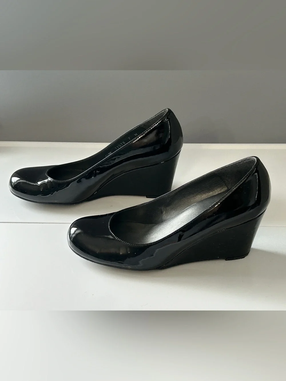 Stuart Weitzman Black Patent Leather Round Toe Wedge Pumps Heels Women's Size 7